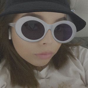 Meet your Posher, Diane